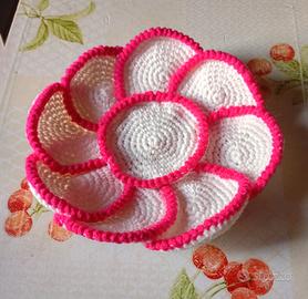 Cestino crochet a forma di fiore