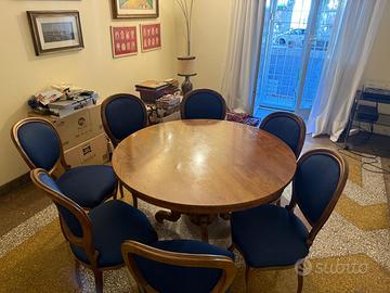 Tavolo francese fine ‘800 con sedie