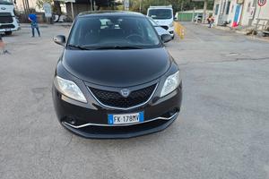 Lancia Ypsilon 1.2 69 CV 5 porte GPL Ecochic Gold