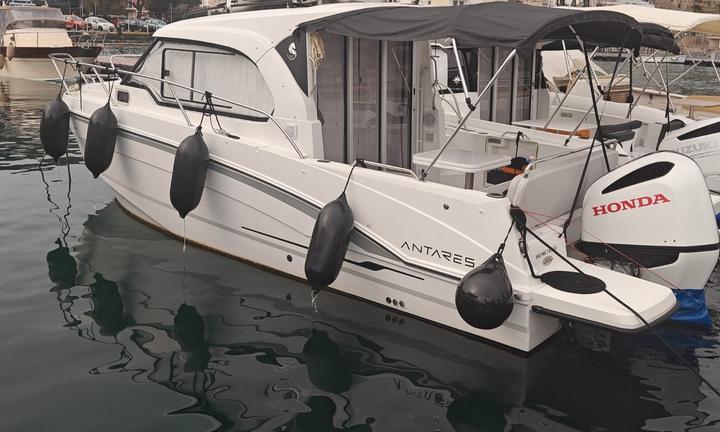 Beneteau ANTARES 8
