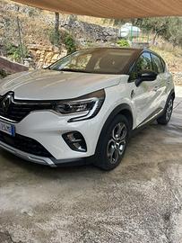 RENAULT Captur Blue dCi 115 CV EDC Initiale Paris