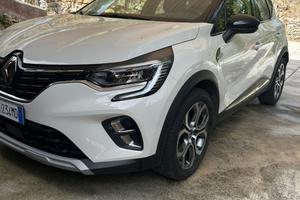 RENAULT Captur Blue dCi 115 CV EDC Initiale Paris
