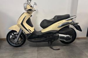 Piaggio Beverly 400 Tourer