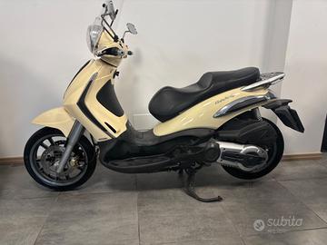 Piaggio Beverly 400 Tourer