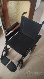 Sedia a rotelle pieghevole