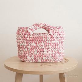 borsa uncinetto rosa cipria e bianco