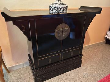 Mobiletto laccato nero cinese