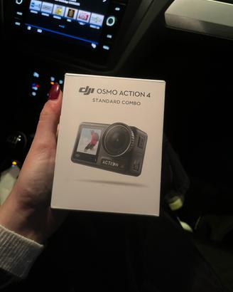 DJI Osmo Action 4 pari al nuovo + accessori