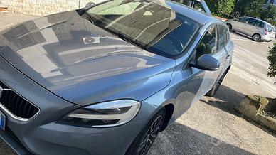 Volvo V40 D2 TD automatica perfetta 2019