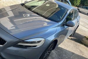 Volvo V40 D2 TD automatica perfetta 2019
