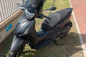 Beverly 300 nuovo 2024