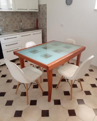 Tavolo noce+sedie