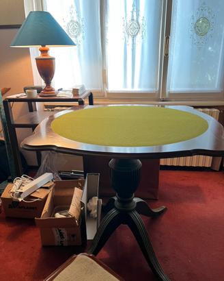 Tavolo vintage in legno da gioco carte