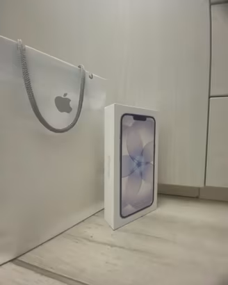 Iphone 17e white, 256GB Model A3634