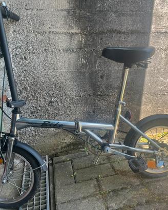 Bici pieghevole con borsone