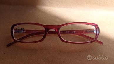 Occhiali da lettura nuovi