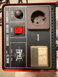 Stabilizzatore elettronico di tensione apel