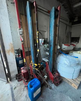 Ponte sollevatore auto usato in condizioni buone