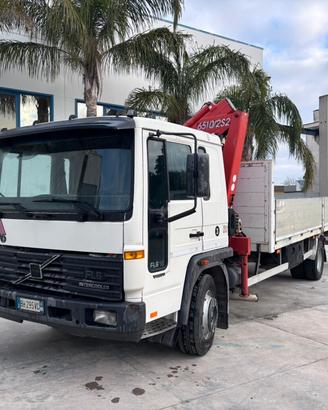 A 92 VOLVO TRUCK FL 612/210