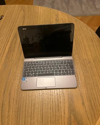 Tablet con tastiera integrata della asus