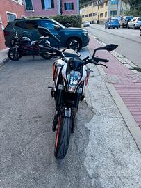 KTM DUKE 390