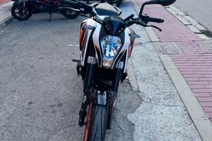 KTM DUKE 390