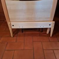 Testiera pediera e barre laterali letto in frassin