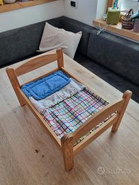Lettino in legno per bambole