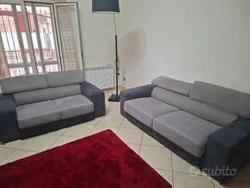 Divano 3 posti + 2 posti in tessuto lavabile 