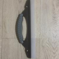 Tergivetro con impugnatura ergonomica