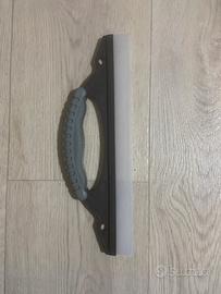 Tergivetro con impugnatura ergonomica