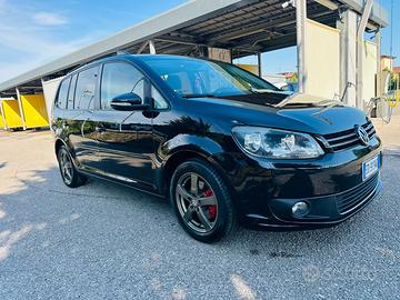Volkswagen touran 1.6 TDI 7 POSTI