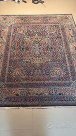 Tappeto  pregiato floreale