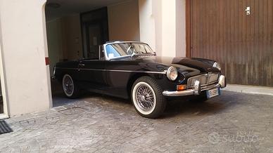 MG B 1967 Roadster 1.8 ASI – Restauro completo