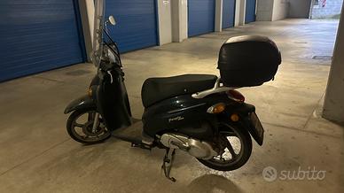 Kymco People S 150