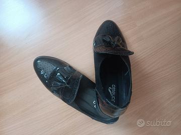 Mocassini vernice e camoscio