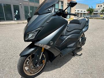 Yamaha T-Max 530 Ironmax
