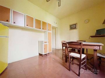 Casa indipendente di 200 m² con più di 5 locali e 