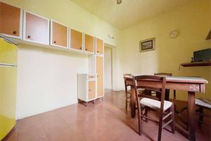 Casa indipendente di 200 m² con più di 5 locali e 