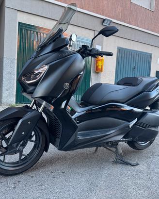Yamaha x-max 300 - tech max