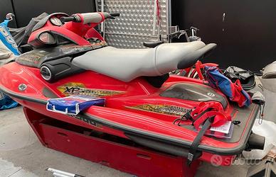 Moto D'Acqua Bombardier