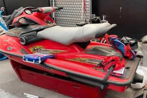 Moto D'Acqua Bombardier