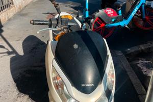 honda pcx 125