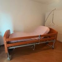 letto ortopedico elegante per anziani o disabili