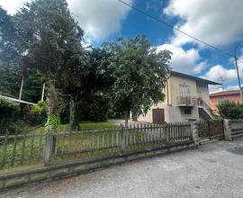 Casa indipendente in zona residenziale