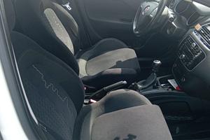 Grande punto 1300 anno 2014 benzina/gpl