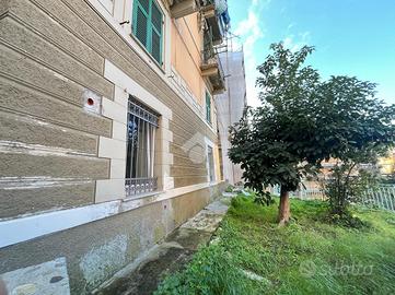 2 LOCALI A LA SPEZIA