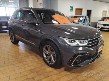 VOLKSWAGEN Tiguan 2.0 TDI 150 CV DSG R-Line 19"