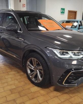 VOLKSWAGEN Tiguan 2.0 TDI 150 CV DSG R-Line 19"