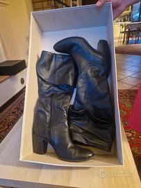 stivali alti Bata 37